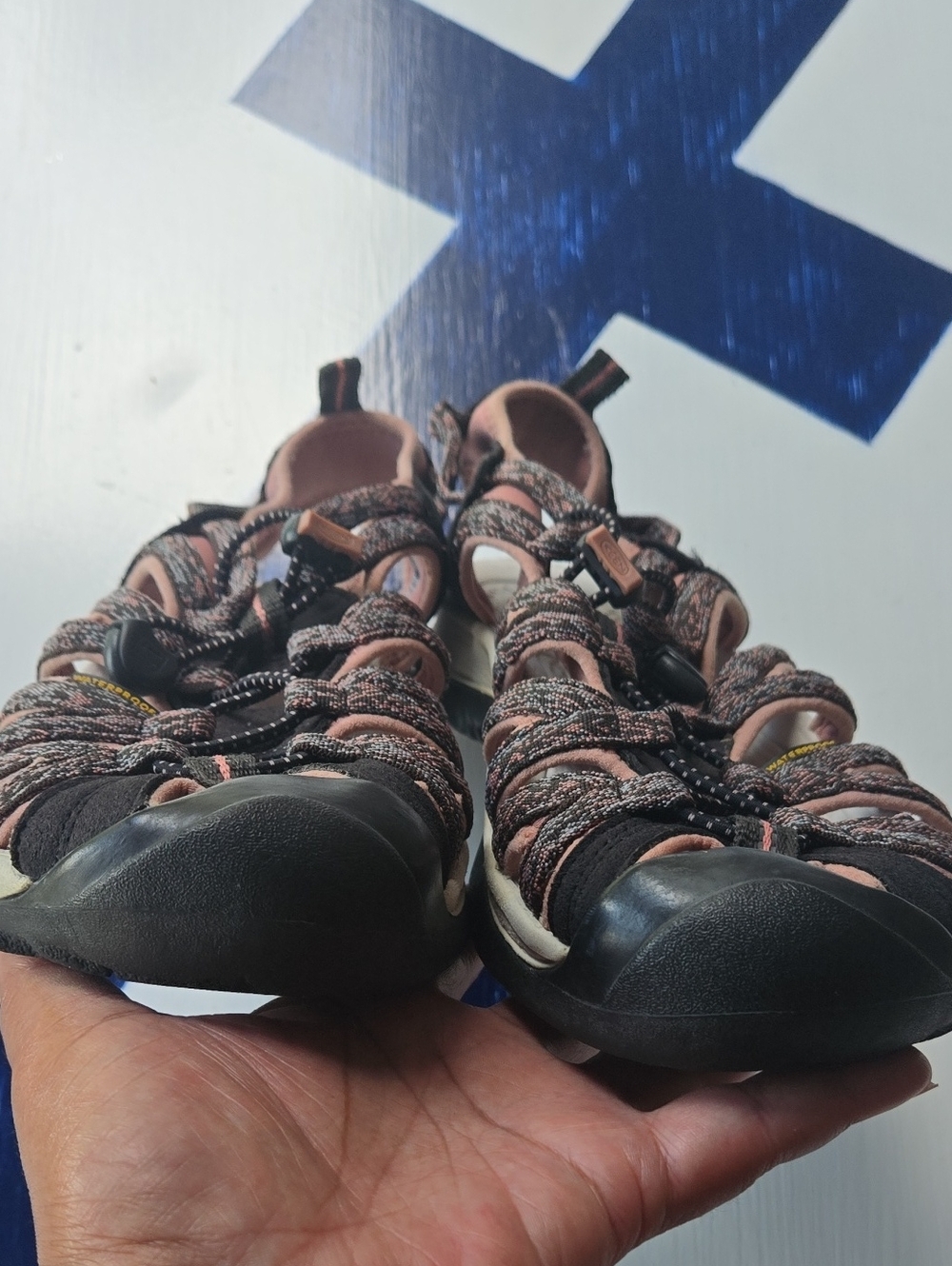 Keen "Whisper" Waterproof Hiking Sandal Size Women's US 10.5 Raven/Rose Dawn - Picture 7 of 10